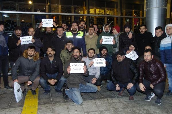 Eskişehir'de İşitme Engelli Gençlerin Sessiz Protestosu