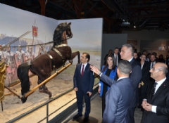 Bakan Ersoy Adana Müzesi'ni gezdi