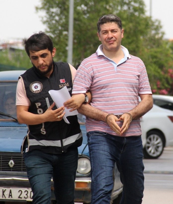 Batman'da Fetö'den Aranan Şahıs Adana'da Yakalandı