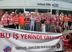 Adana'da otel işçileri grevde