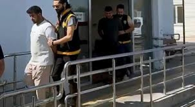 Ev kurşunlayan şüpheliler güvenlik kamerasından tespit edilip, yakalandı
