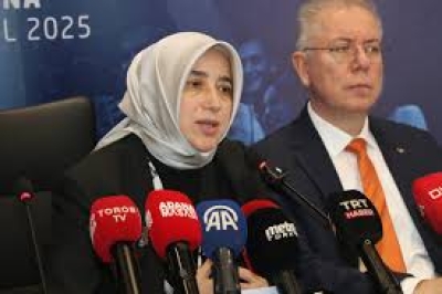 AK Parti Grup Başkanvekili Özlem Zengin  Adana'da