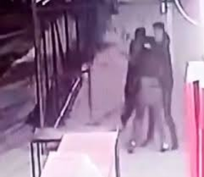 Lise Öğrencilerine Bıçaklı Saldırı