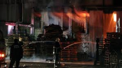 Fabrikada Yangın Çıktı Fabrikada Yangın Çıktı