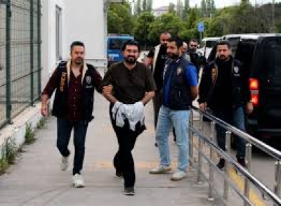 Elindeki kelepçeyi montla örten  Kütahyalı: Bir yanlış anlaşılma var