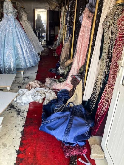 Gelinlik mağazası benzinle yakıldı