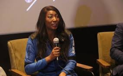 Aisha Bowe Adana'da gençlere, Türkiye önümüzdeki dönemde yıldızlarda olacak dedi