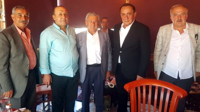 Alaattin Çakıcı, Adana'da iş adamları ile bir araya geldi