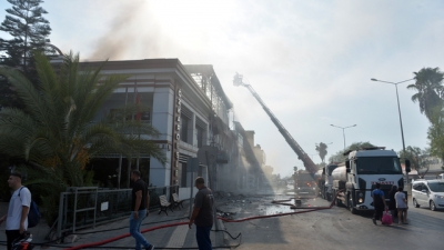 Adana'da oto yedek parça dükkanında yangın