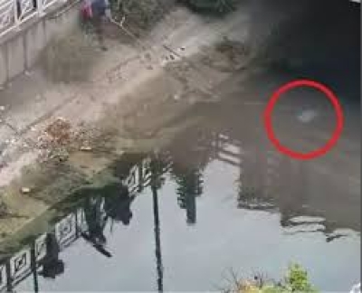 Sulama Kanalında Boş Valiz Bulundu