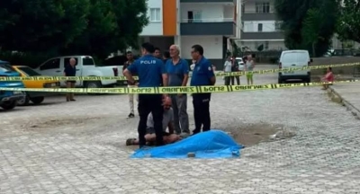 Yüksekten Düşen Kadın Hayatını Kaybetti