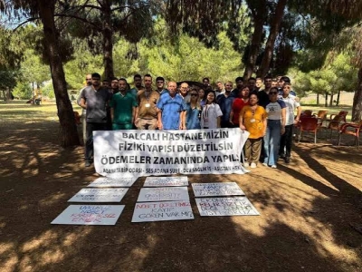 Sağlık Çalışanları Üç Günlük İş Bırakma Eylemi Yapıyor