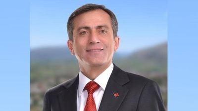 Tufanbeyli Belediye Başkanı Aktürk, kalp krizi şüphesiyle hastaneye kaldırıldı