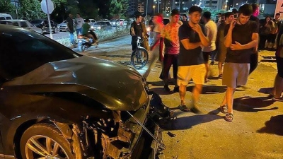 Kozan'da 3 otomobilin karıştığı zincirleme kaza: 7 yaralı Kozan'da 3 otomobilin karıştığı zincirleme kaza: 7 yaralı