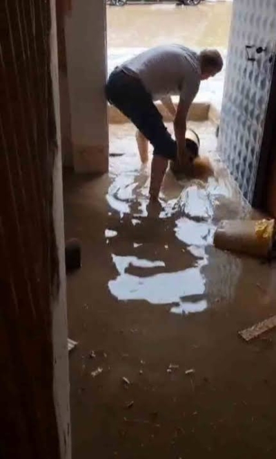 Tufanbeyli'de Yağış Hayatı Olumsuz Etkiledi Tufanbeyli'de Yağış Hayatı Olumsuz Etkiledi