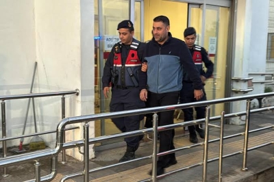 Çukurova Belediye Başkanı Emrah Kozay, yolsuzluk soruşturmasında tutuklandı