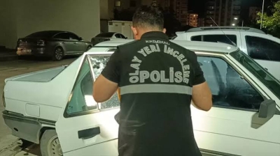 Kozan'da Motosikletli 2 kişi İşyerine Ateş Açtı, Saldırıda 2 Kişi Yaralandı Kozan'da Motosikletli 2 kişi İşyerine Ateş Açtı, Saldırıda 2 Kişi Yaralandı